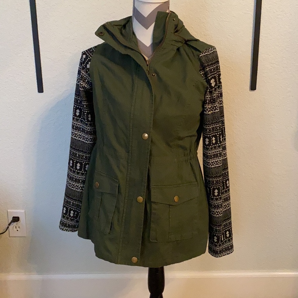 Pixels Green Jacket With Pattern Sleeves - S